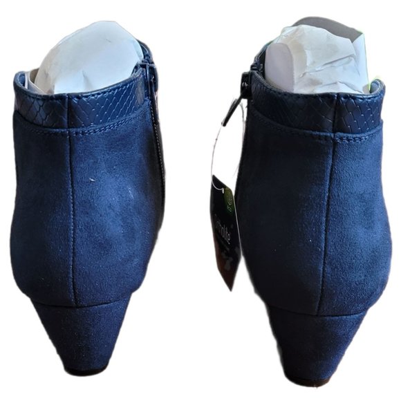 Croft and Barrow Navy Blue Suede Wedge Ankle Bootie Ortholite 8W JJ925 - Picture 5 of 7